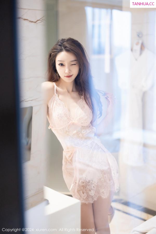   [XiuRen]高清写真图 2024.01.22 No.7998 苏曼兮 美腿妩媚第51张图片